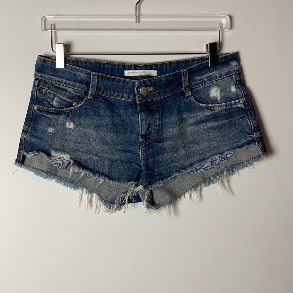 ZARA Trafaluc Denim Shorts Cut Offs 6 Bandana Pockets